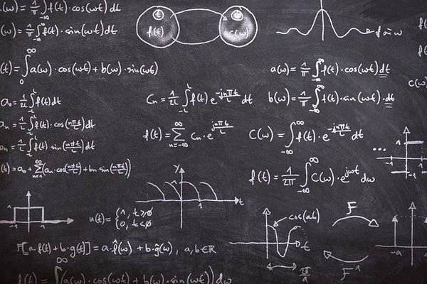 Quels sont les concepts fondamentaux et les règles de base à maîtriser en maths ?